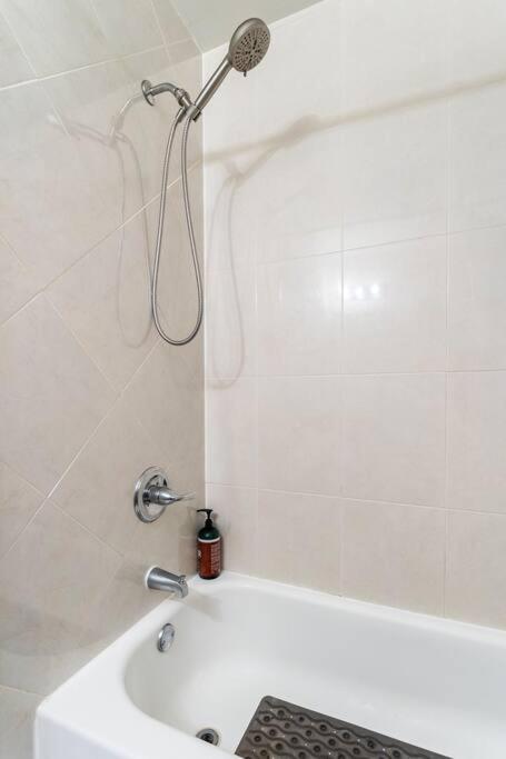 ניוארק Ruby Suites 2A מראה חיצוני תמונה