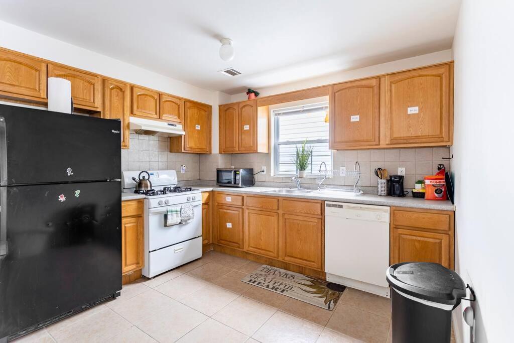 ניוארק Ruby Suites 2A מראה חיצוני תמונה